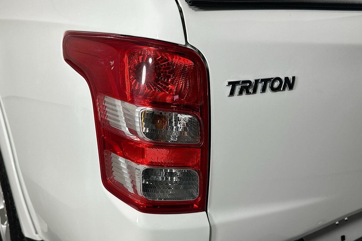 2016 Mitsubishi TRITON GLX PLUS (4x4) MQ MY16 UPGRADE 4X4