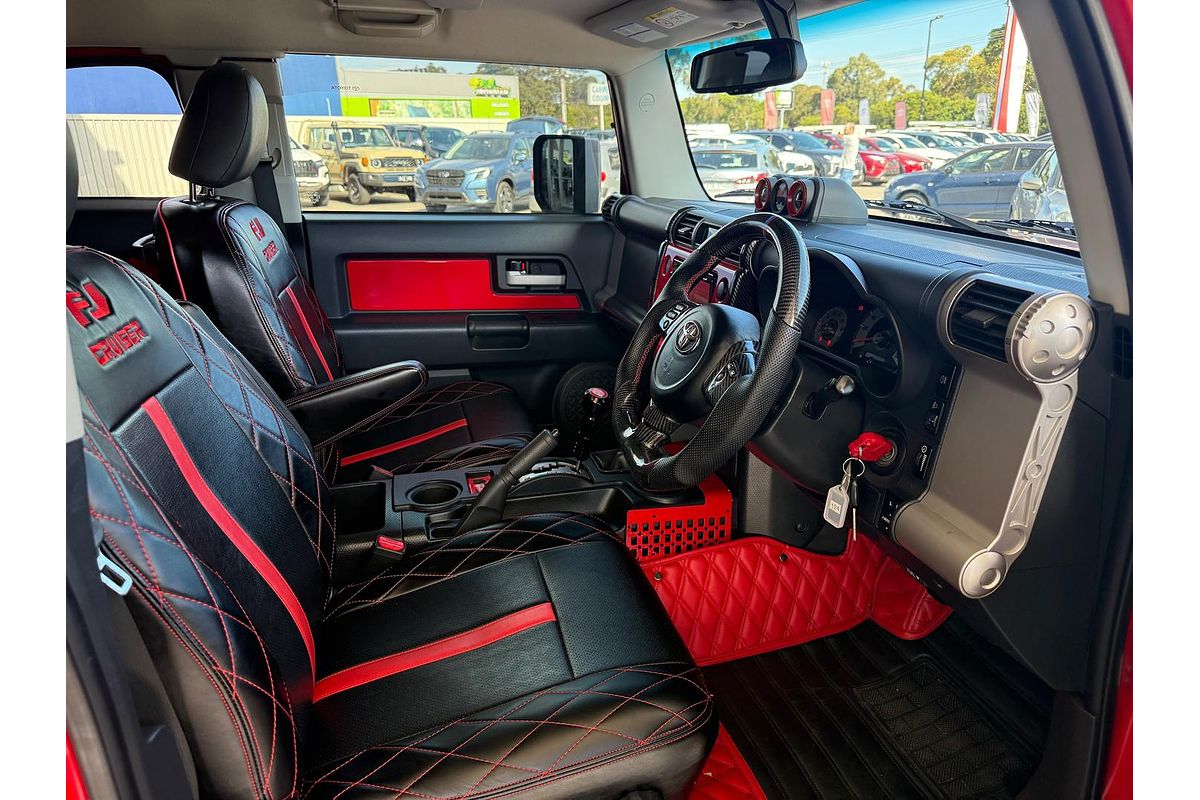 2014 Toyota FJ Cruiser GSJ15R