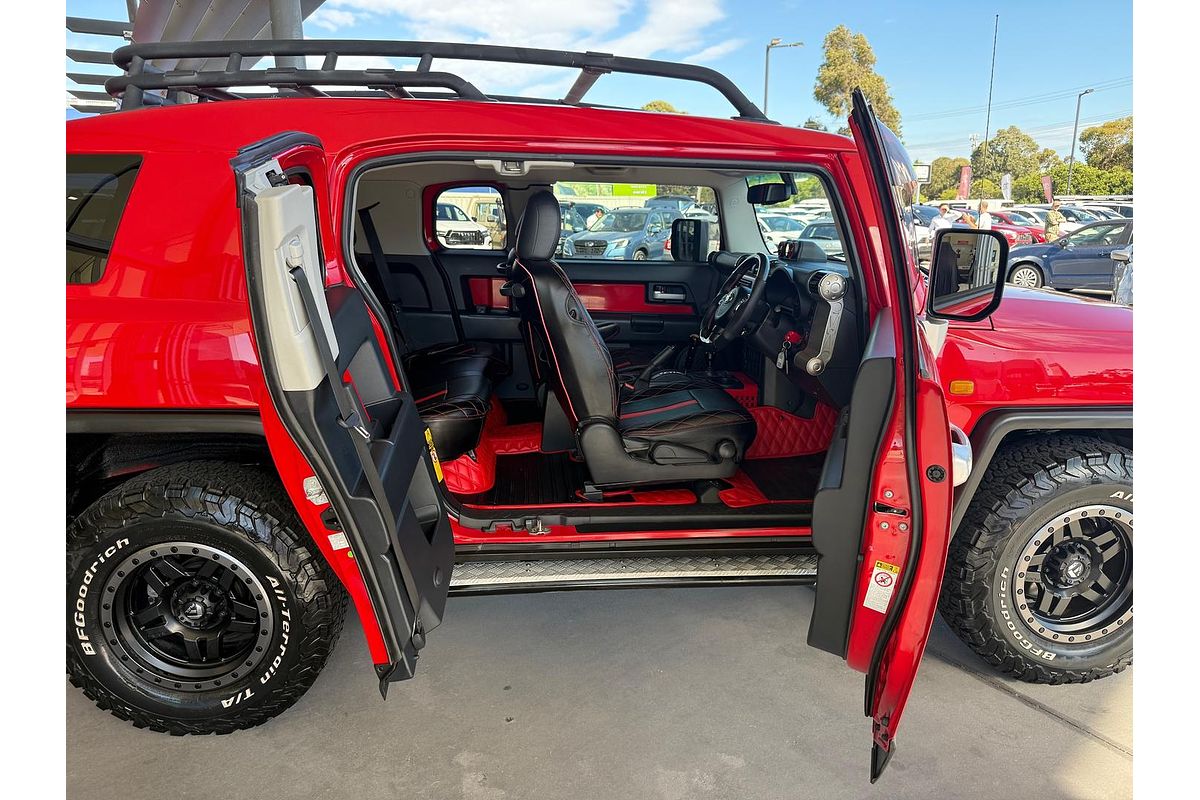 2014 Toyota FJ Cruiser GSJ15R