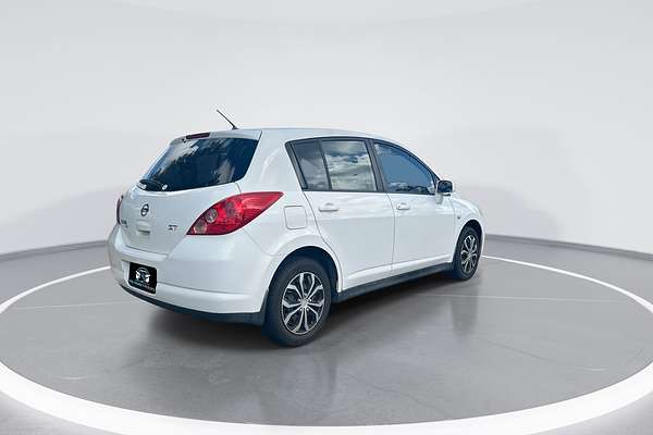 2006 Nissan Tiida ST C11