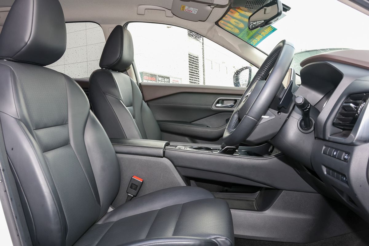 2023 Nissan X-TRAIL ST-L T33