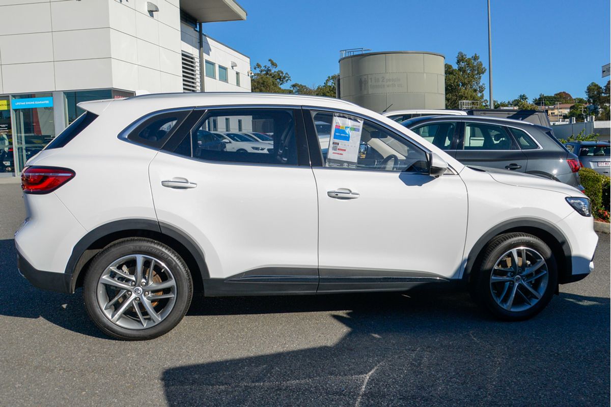 2023 MG HS Essence SAS23