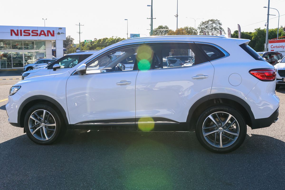 2023 MG HS Essence SAS23