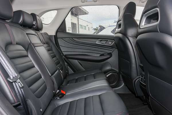 2023 MG HS Essence SAS23