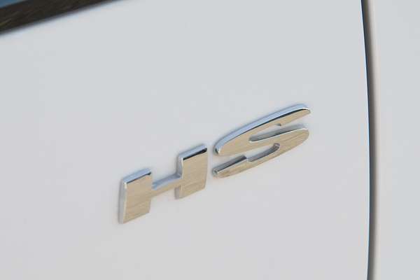 2023 MG HS Essence SAS23