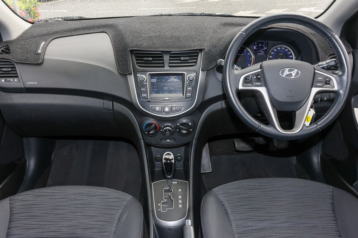 2018 Hyundai Accent Sport RB6