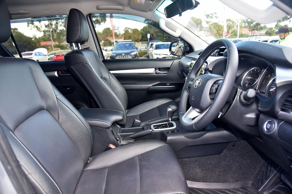 2023 Toyota Hilux SR5 GUN126R 4X4