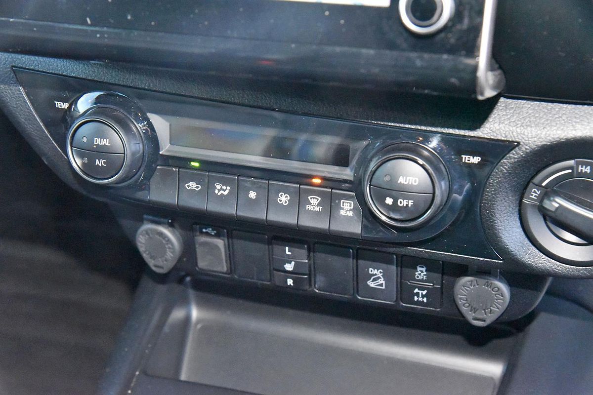 2023 Toyota Hilux SR5 GUN126R 4X4