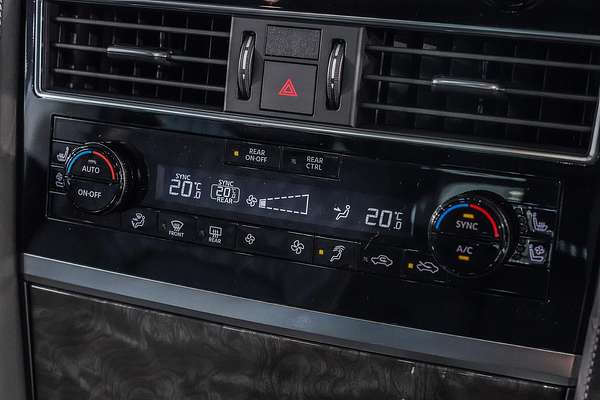 2025 Nissan Patrol Ti-L Y62