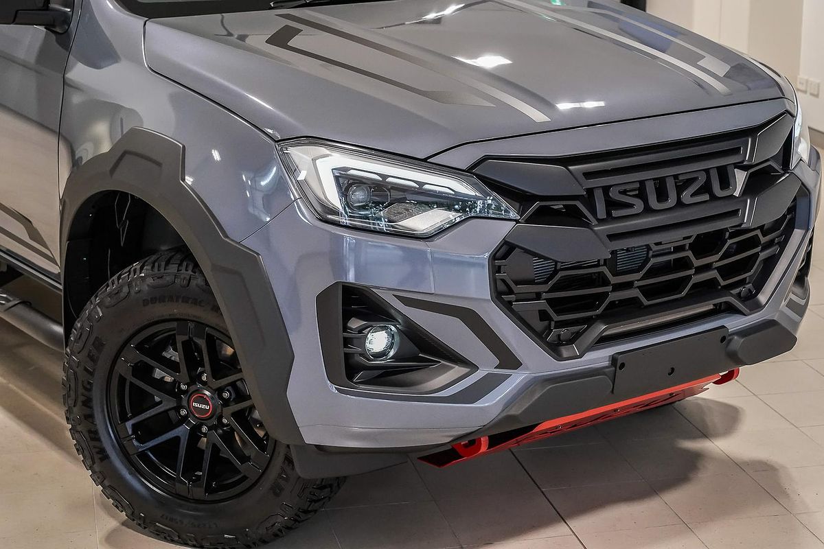 2025 Isuzu D-MAX BLADE 4X4