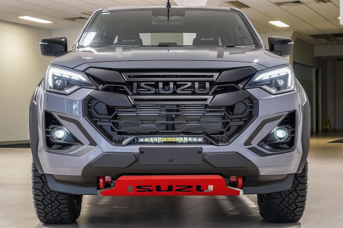 2025 Isuzu D-MAX BLADE 4X4
