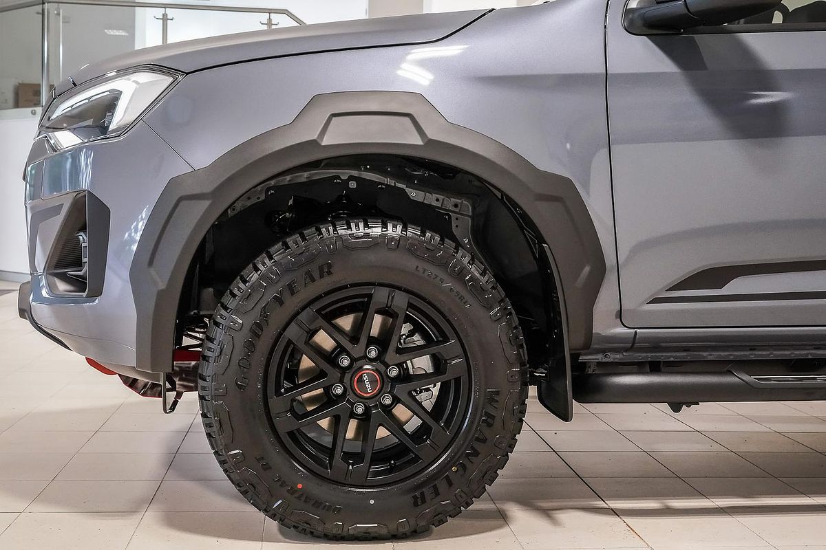 2025 Isuzu D-MAX BLADE 4X4