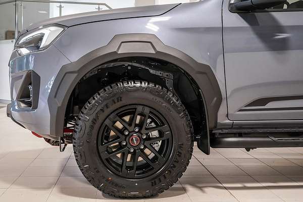 2025 Isuzu D-MAX BLADE 4X4
