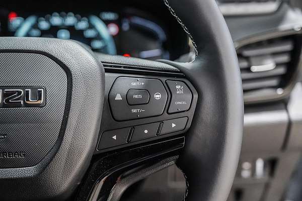 2025 Isuzu D-MAX BLADE 4X4
