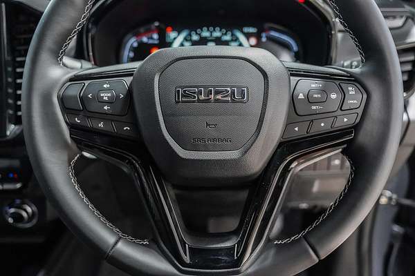 2025 Isuzu D-MAX BLADE 4X4