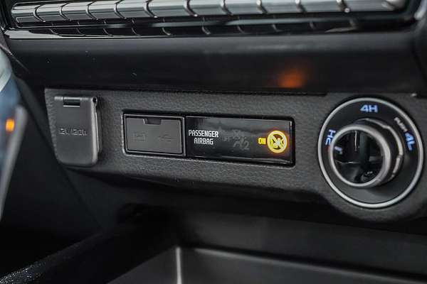 2025 Isuzu D-MAX BLADE 4X4