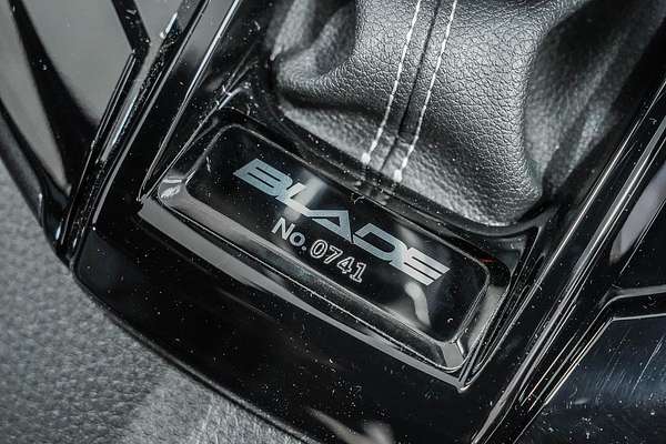 2025 Isuzu D-MAX BLADE 4X4