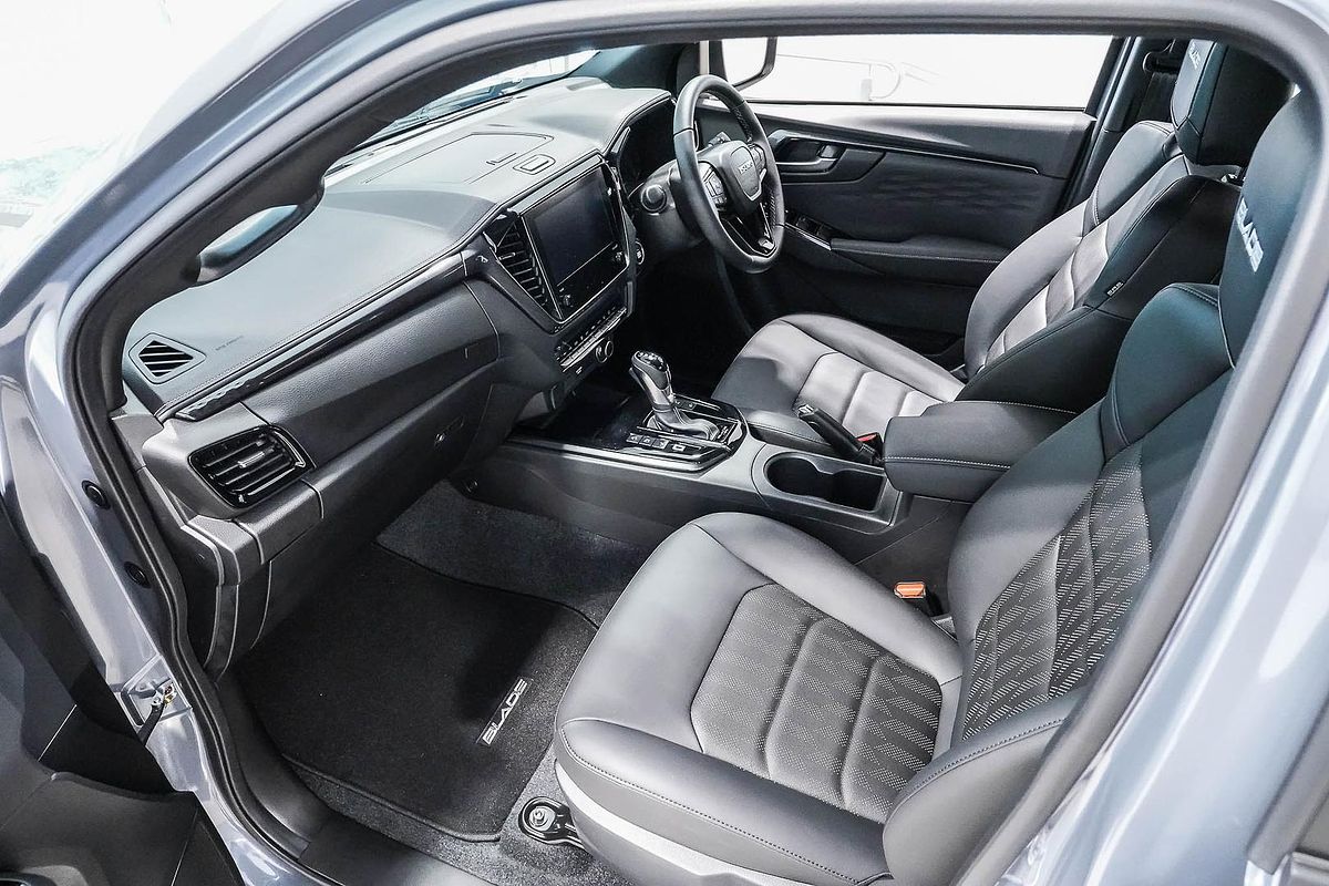 2025 Isuzu D-MAX BLADE 4X4