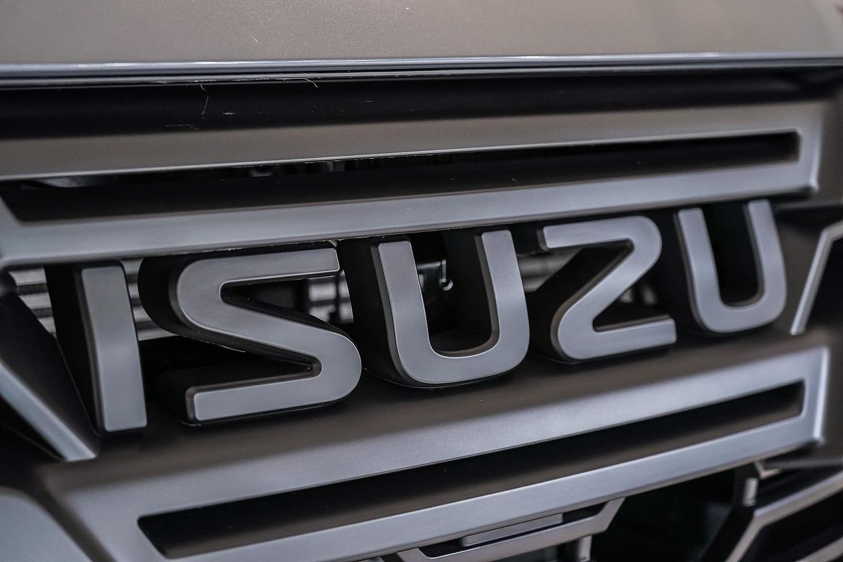 2025 Isuzu D-MAX BLADE 4X4
