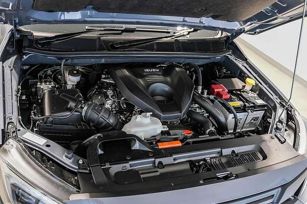 2025 Isuzu D-MAX BLADE 4X4