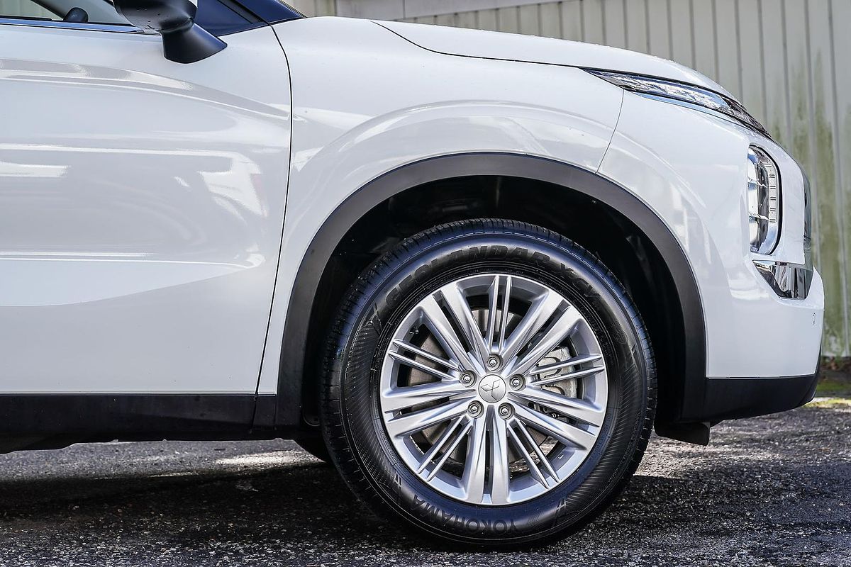 2024 Mitsubishi Outlander ES ZM