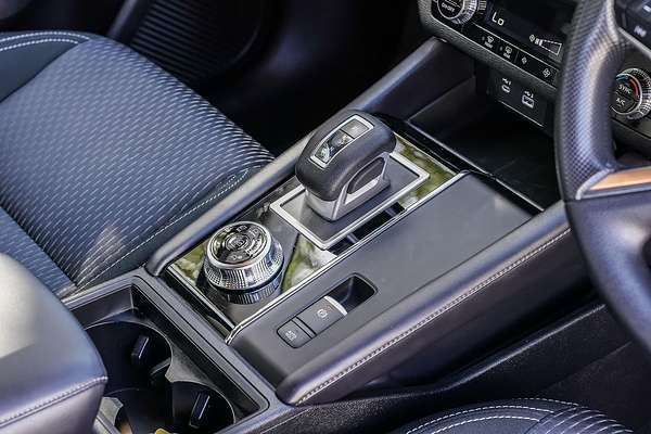 2024 Mitsubishi Outlander ES ZM