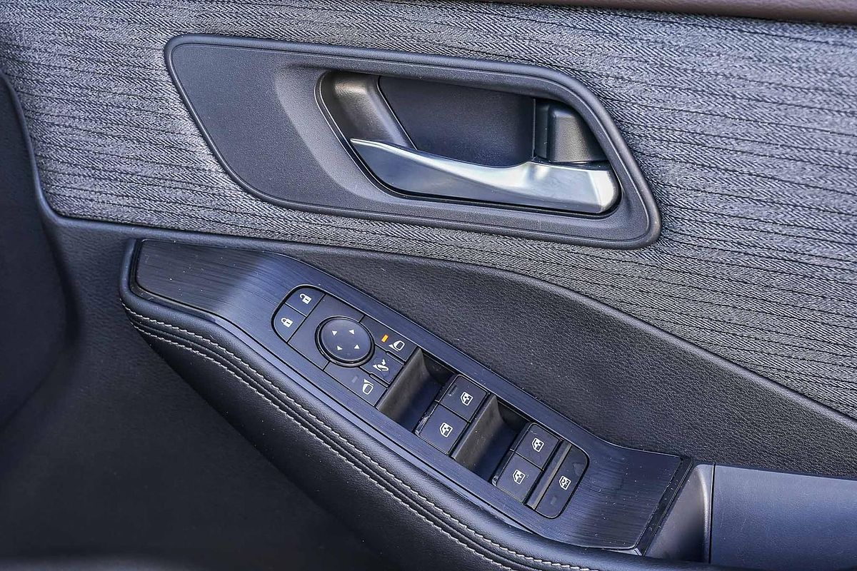 2024 Nissan X-TRAIL ST T33