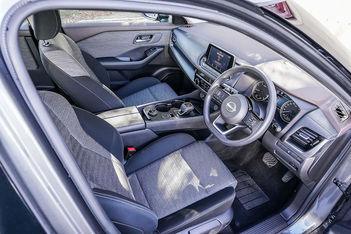 2024 Nissan X-TRAIL ST T33