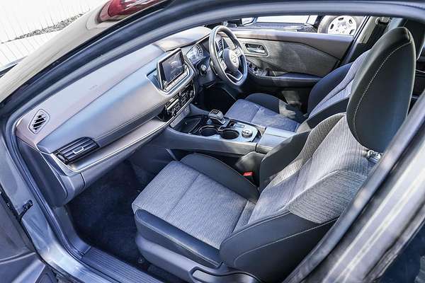 2024 Nissan X-TRAIL ST T33
