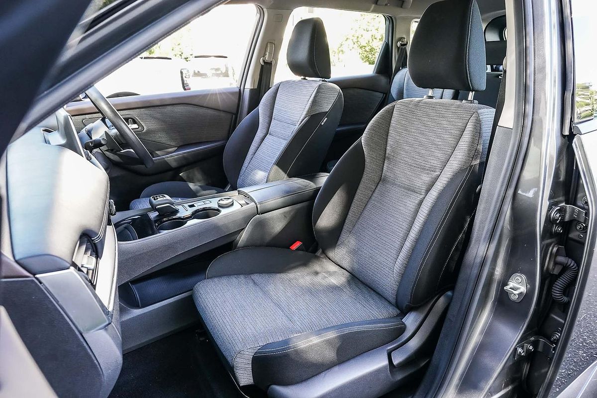 2024 Nissan X-TRAIL ST T33