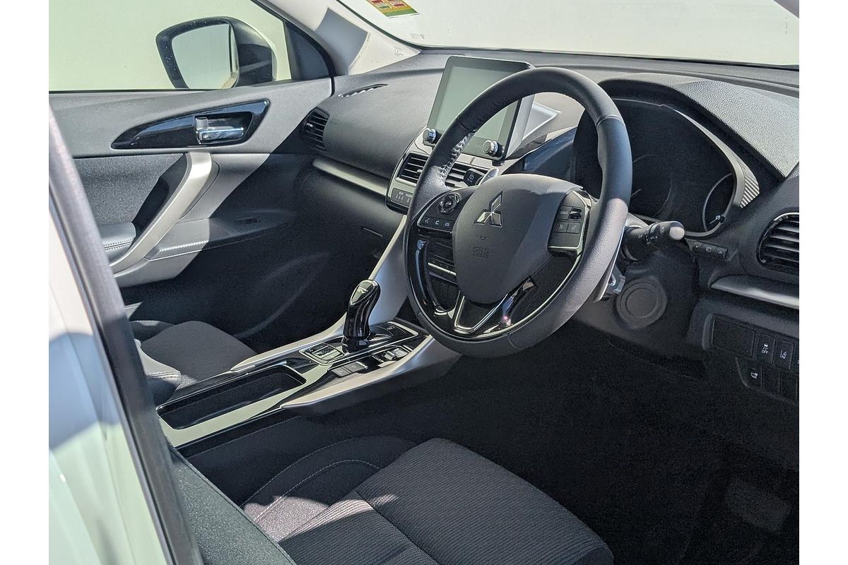 2024 Mitsubishi Eclipse Cross PHEV ES YB