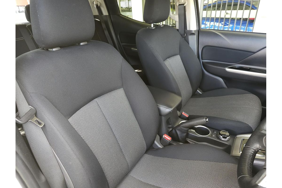 2023 Mitsubishi Triton GLS MR 4X4