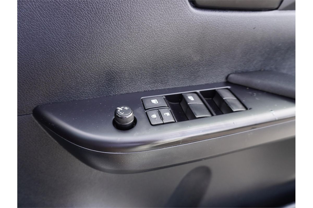 2019 Toyota Hilux SR GUN126R 4X4