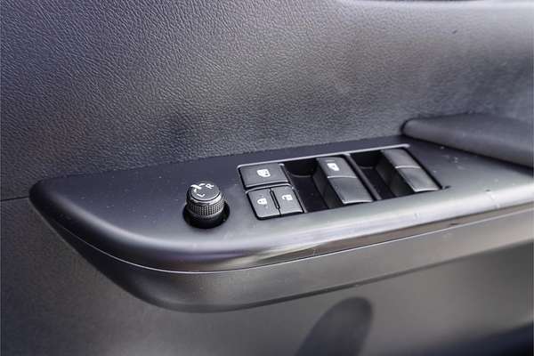 2019 Toyota Hilux SR GUN126R 4X4