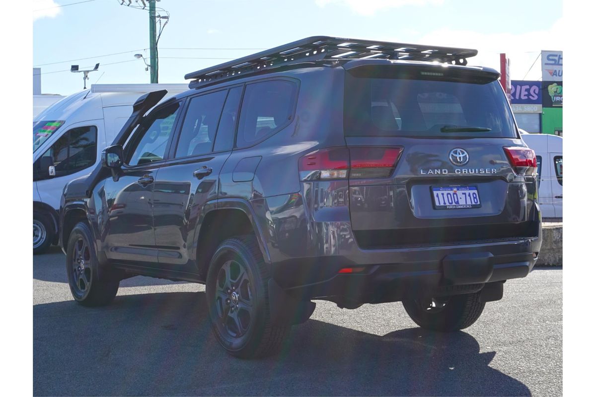 2024 Toyota Landcruiser GX FJA300R