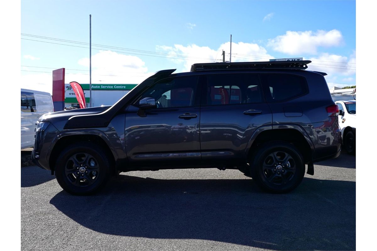 2024 Toyota Landcruiser GX FJA300R