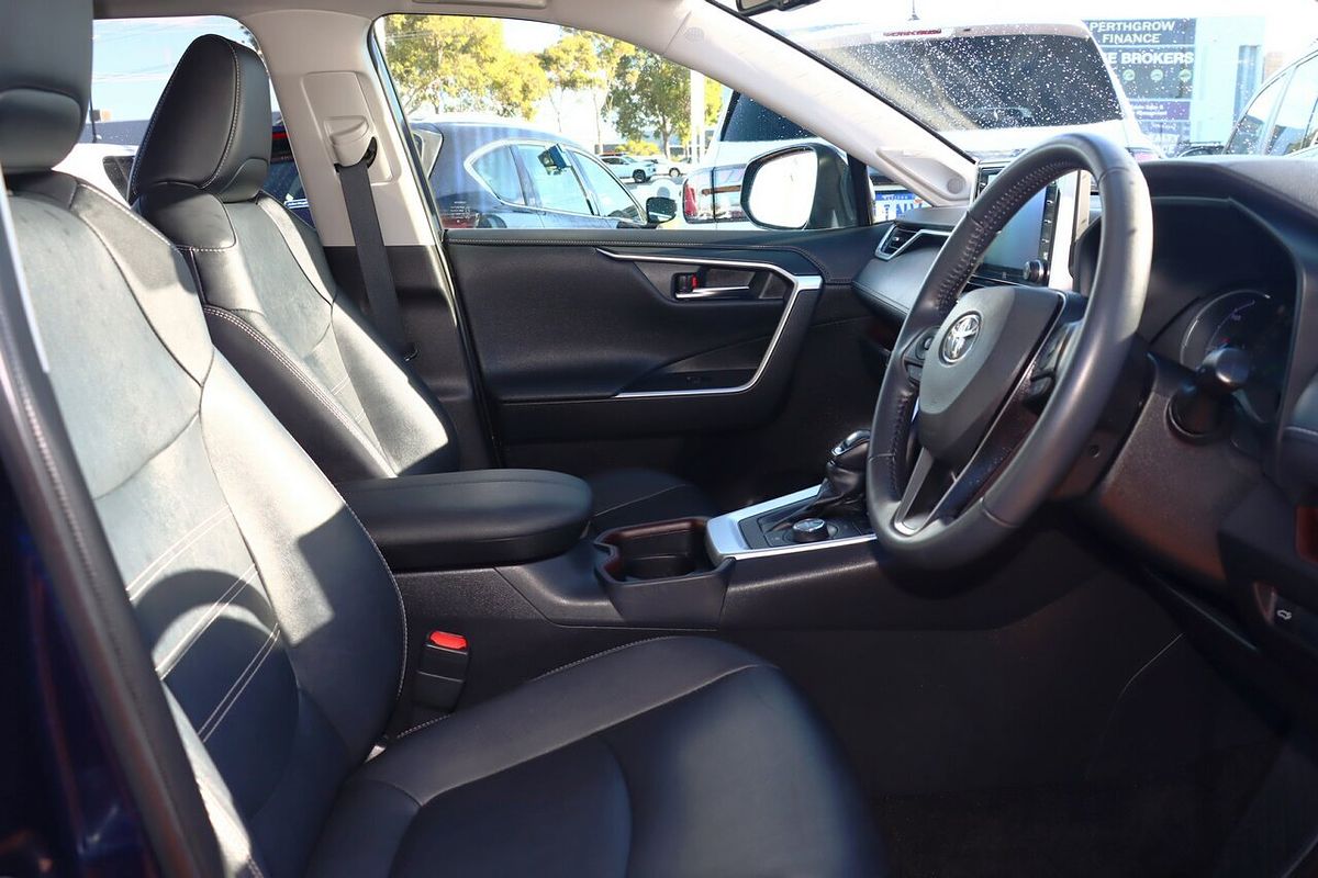 2020 Toyota RAV4 Cruiser AXAH54R