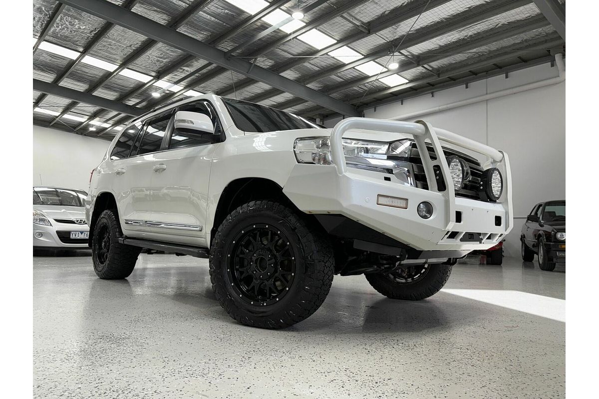 2016 Toyota Landcruiser Sahara VDJ200R