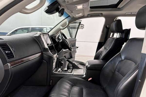 2016 Toyota Landcruiser Sahara VDJ200R