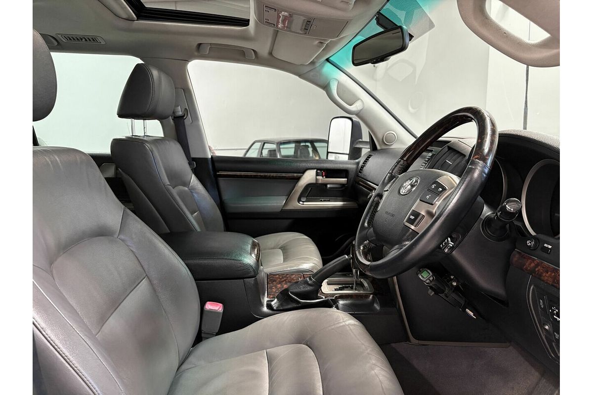 2007 Toyota Landcruiser Sahara VDJ200R
