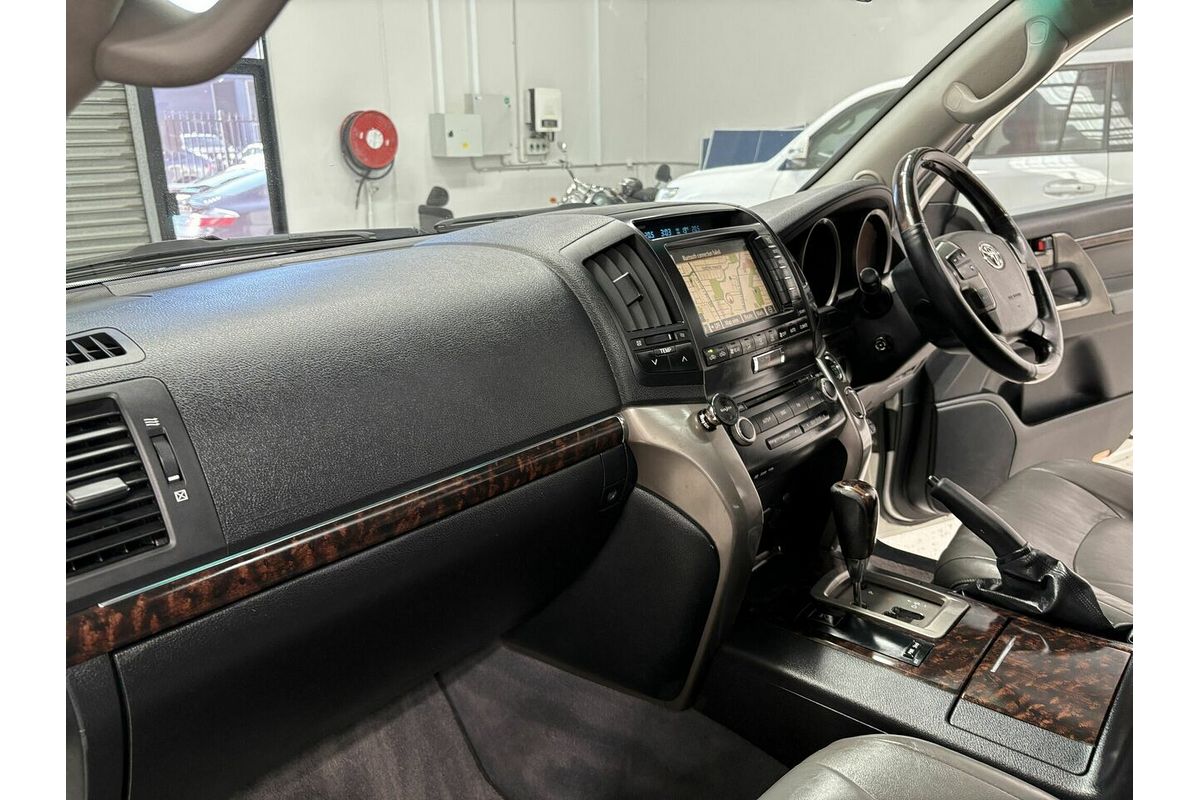 2007 Toyota Landcruiser Sahara VDJ200R