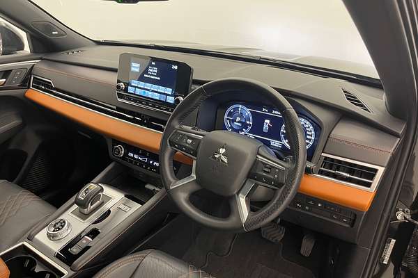 2022 Mitsubishi Outlander PHEV Exceed Tourer ZM