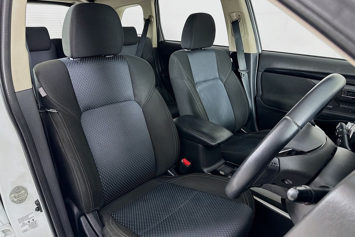 2020 Mitsubishi OUTLANDER ES 7 SEAT (AWD) ZL MY20