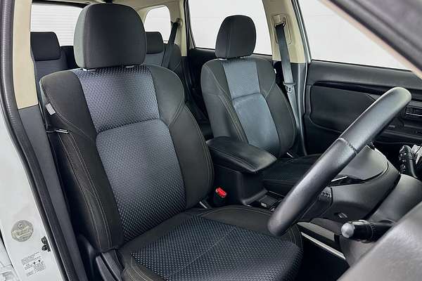 2020 Mitsubishi OUTLANDER ES 7 SEAT (AWD) ZL MY20