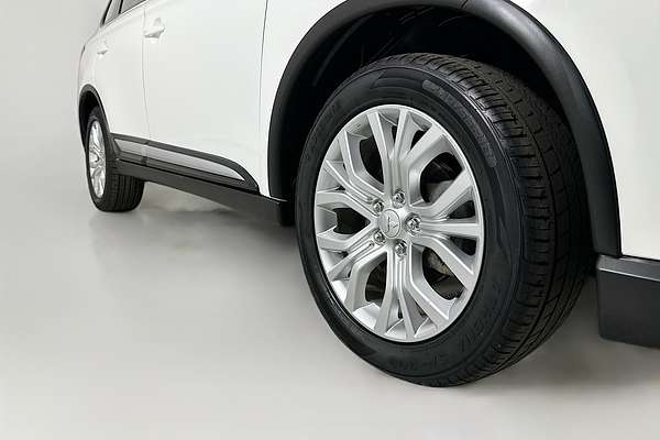 2020 Mitsubishi OUTLANDER ES 7 SEAT (AWD) ZL MY20