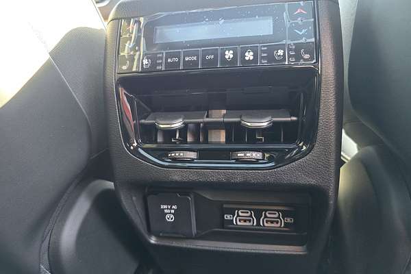 2022 Jeep Grand Cherokee L Summit Reserve WL