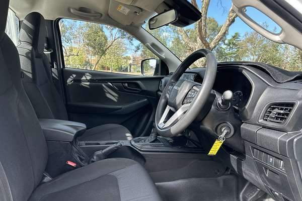 2022 Isuzu D-MAX SX High Ride Rear Wheel Drive