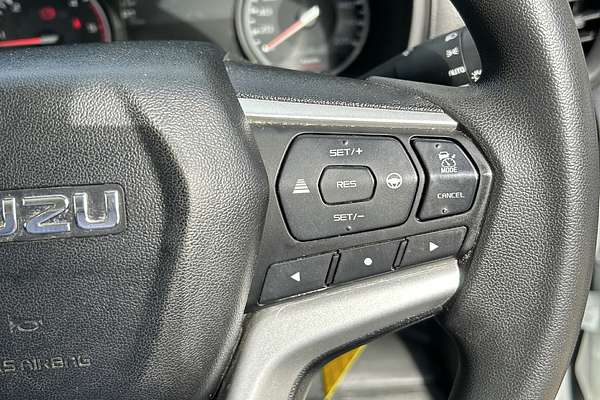 2022 Isuzu D-MAX SX High Ride Rear Wheel Drive