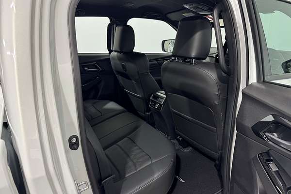 2024 Isuzu D-MAX BLADE 4X4