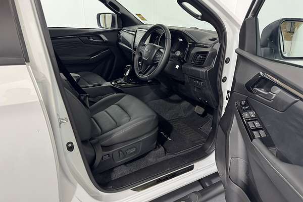 2024 Isuzu D-MAX BLADE 4X4